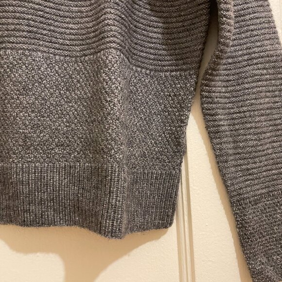NWOT Like New Eileen Fisher Gray Wool Textured Thick Boxy V-Neck Sweater Size PP - Picture 4 of 6